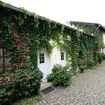 Gaestehaus & Weingut Gehrig 3*