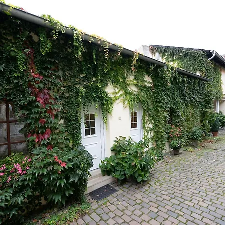 Gaestehaus & Weingut Gehrig 3*